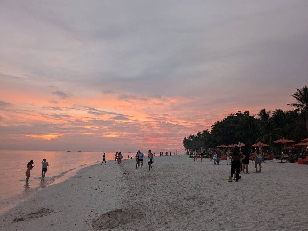 Pink sunset over Alona Beach