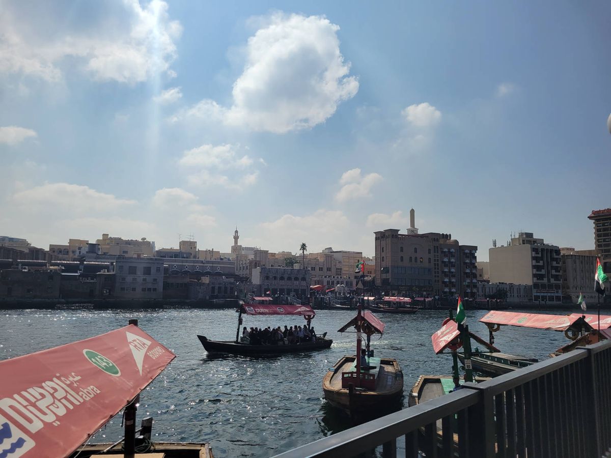 Water taxis on the creek