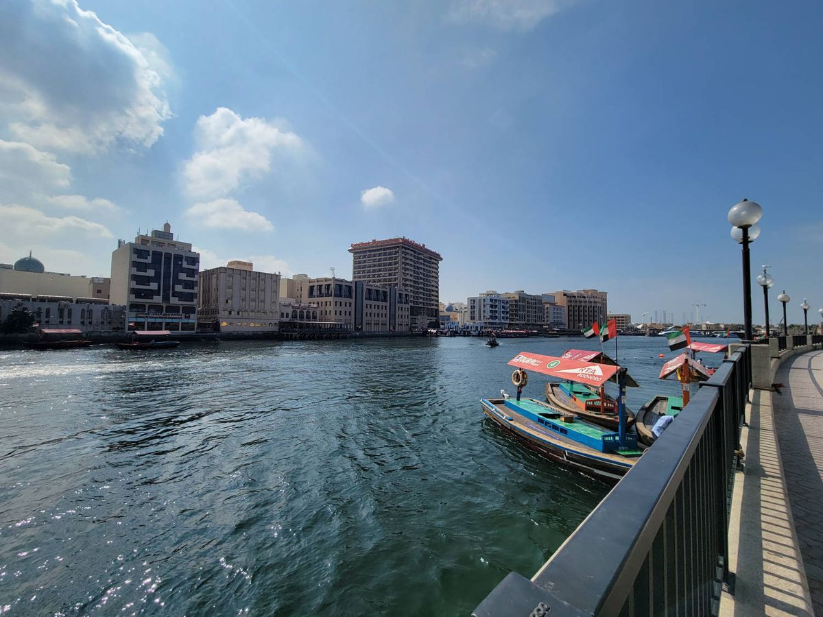 A water taxi at the railing