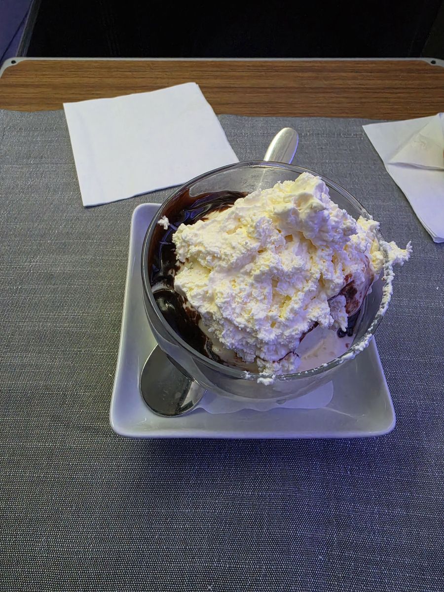 An ice cream sundae