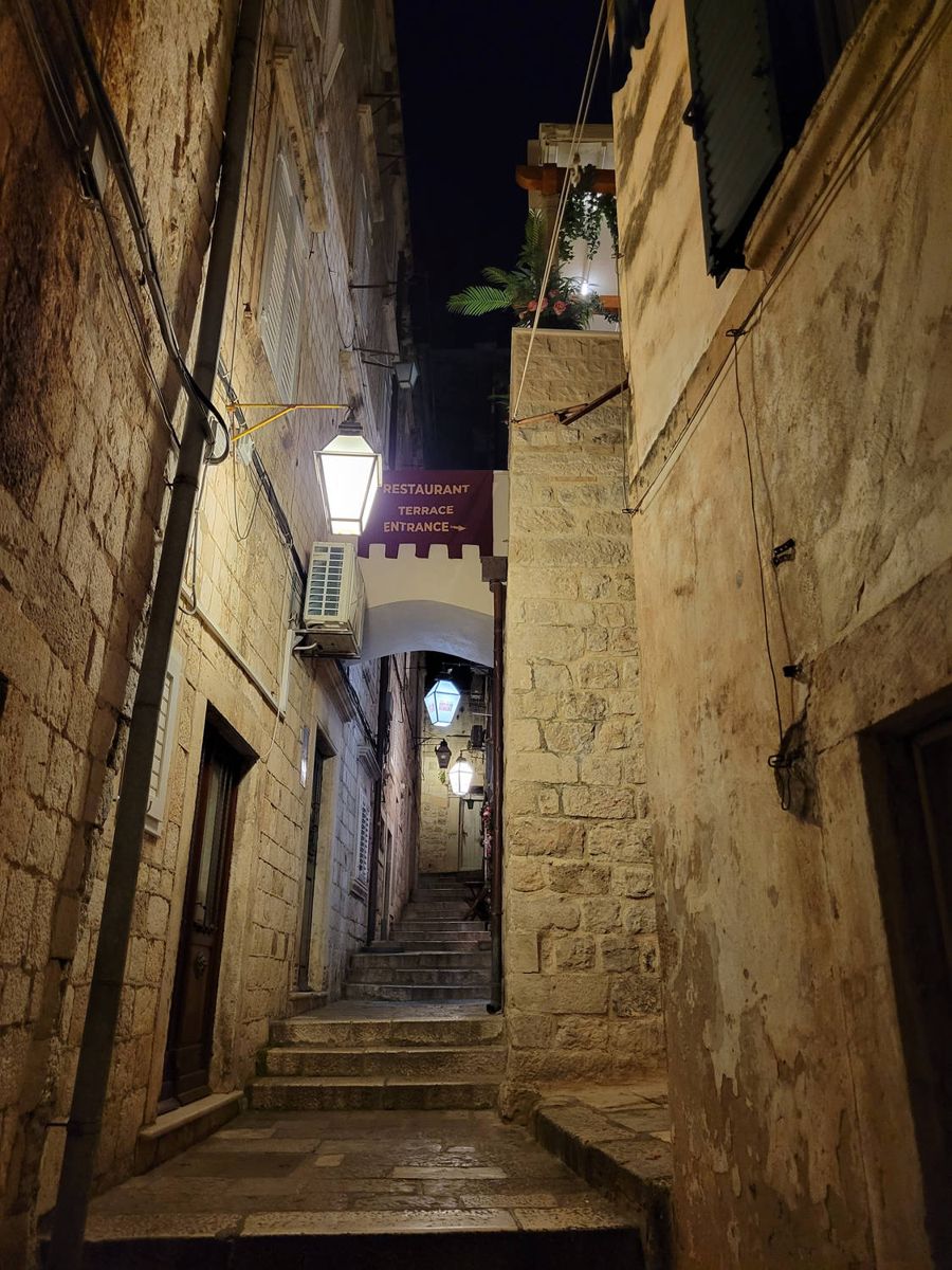 Lamplit steps