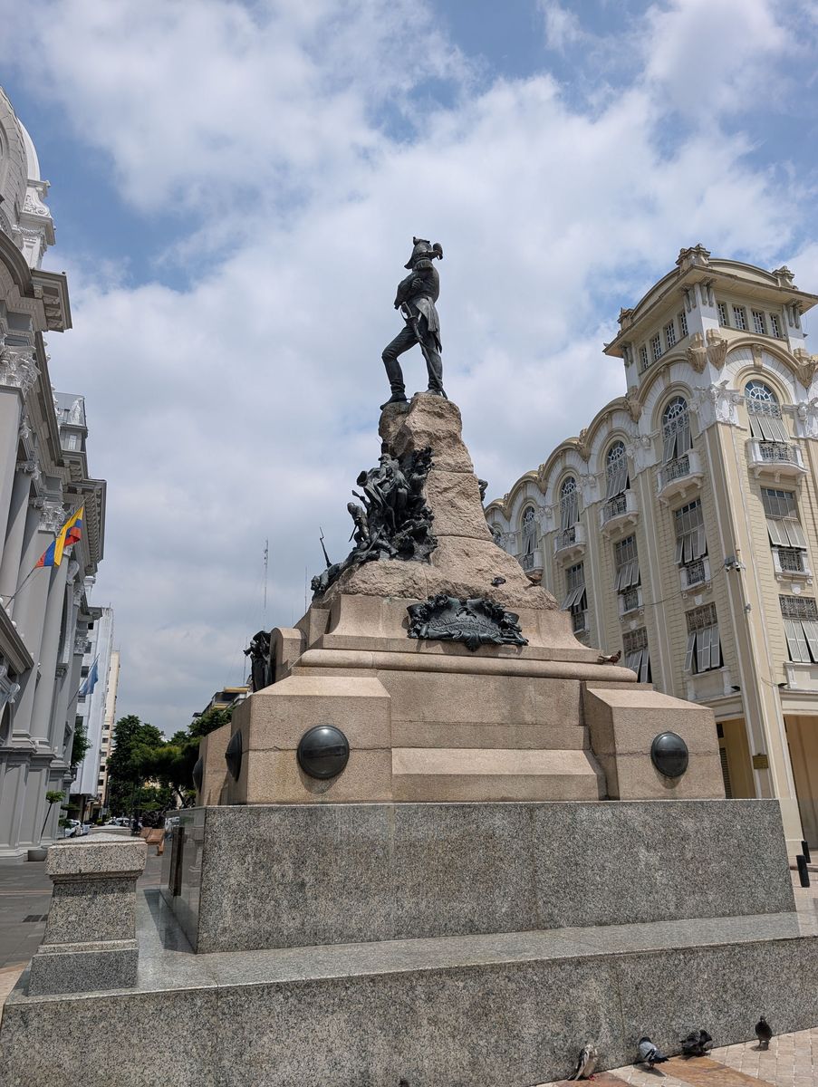 Mariscal Sucre on his monument