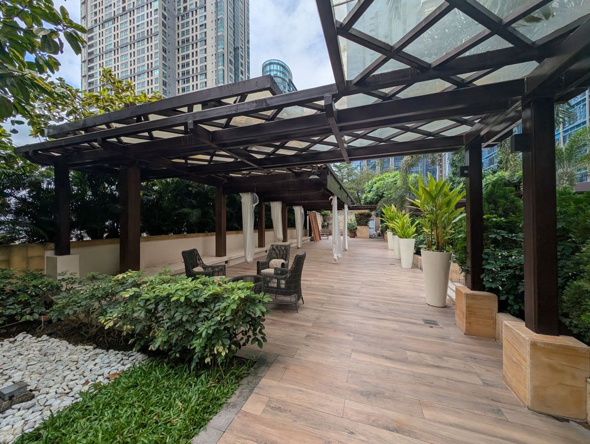 The pergola walk