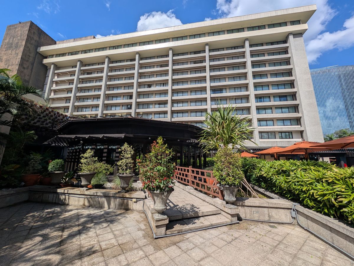 The garden and the hotel