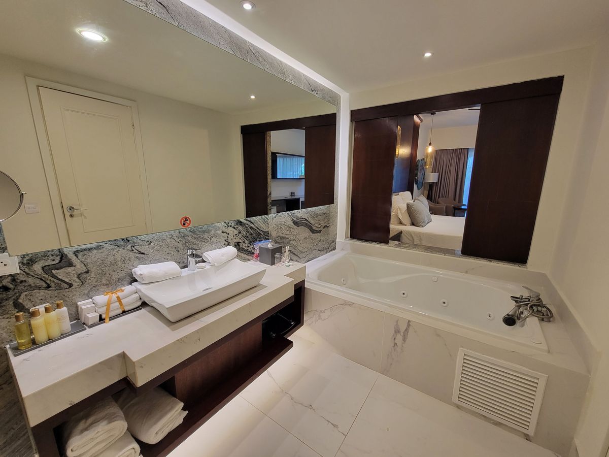 The vanity and the jetted tub