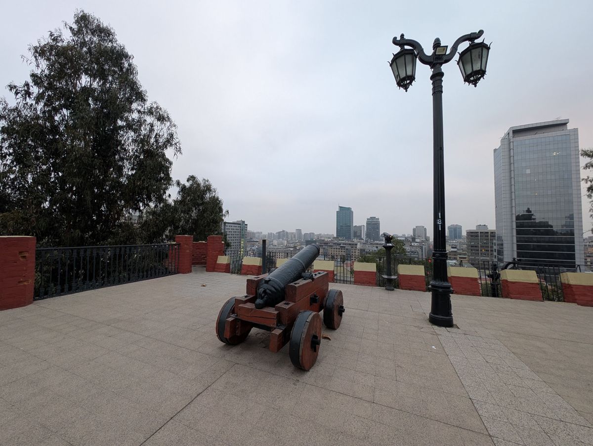 An old cannon at one of the lookouts