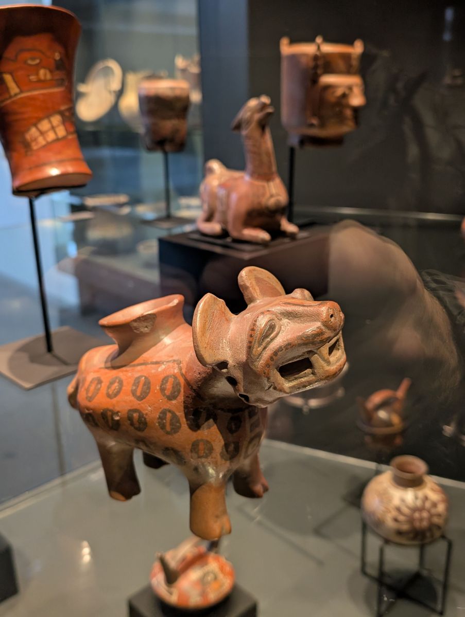 A feline incense burner, AD 400–600