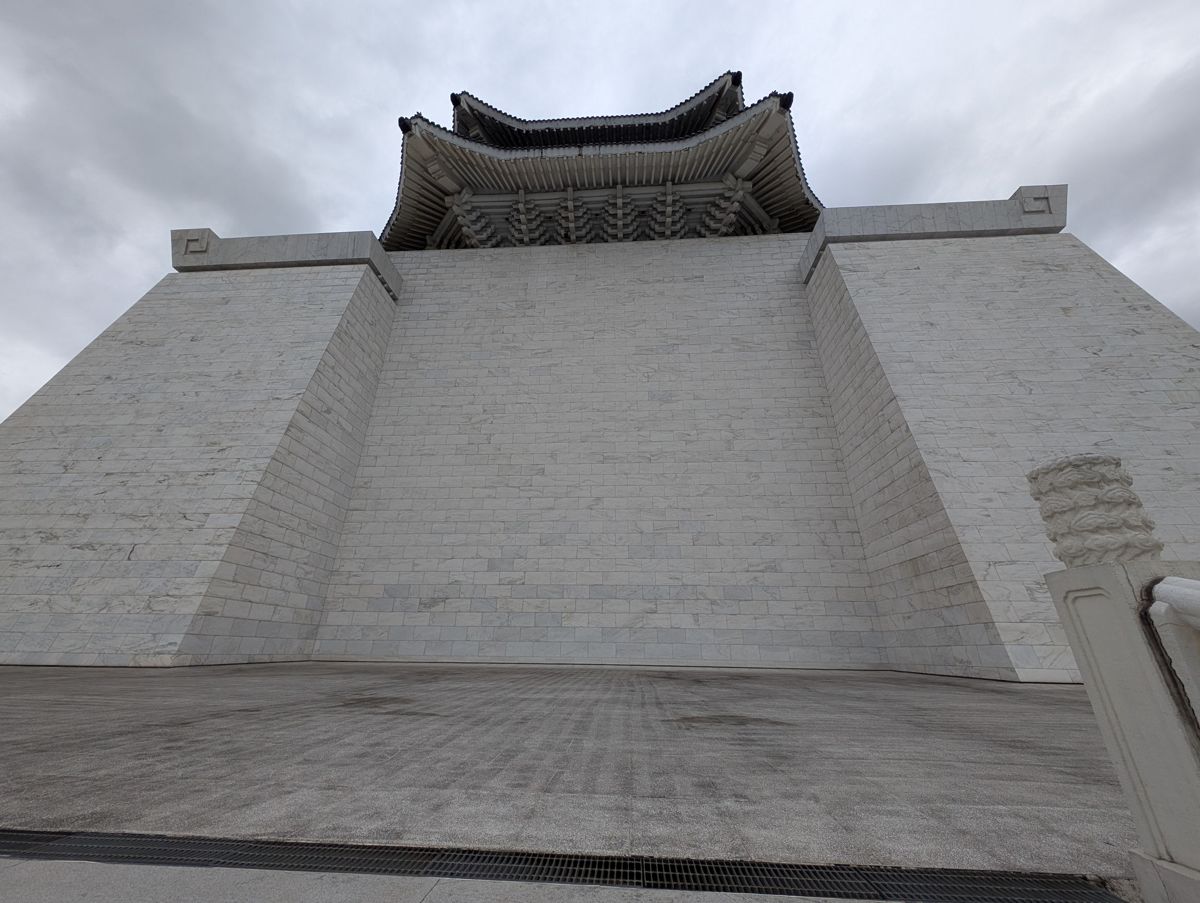 Looking up the walls