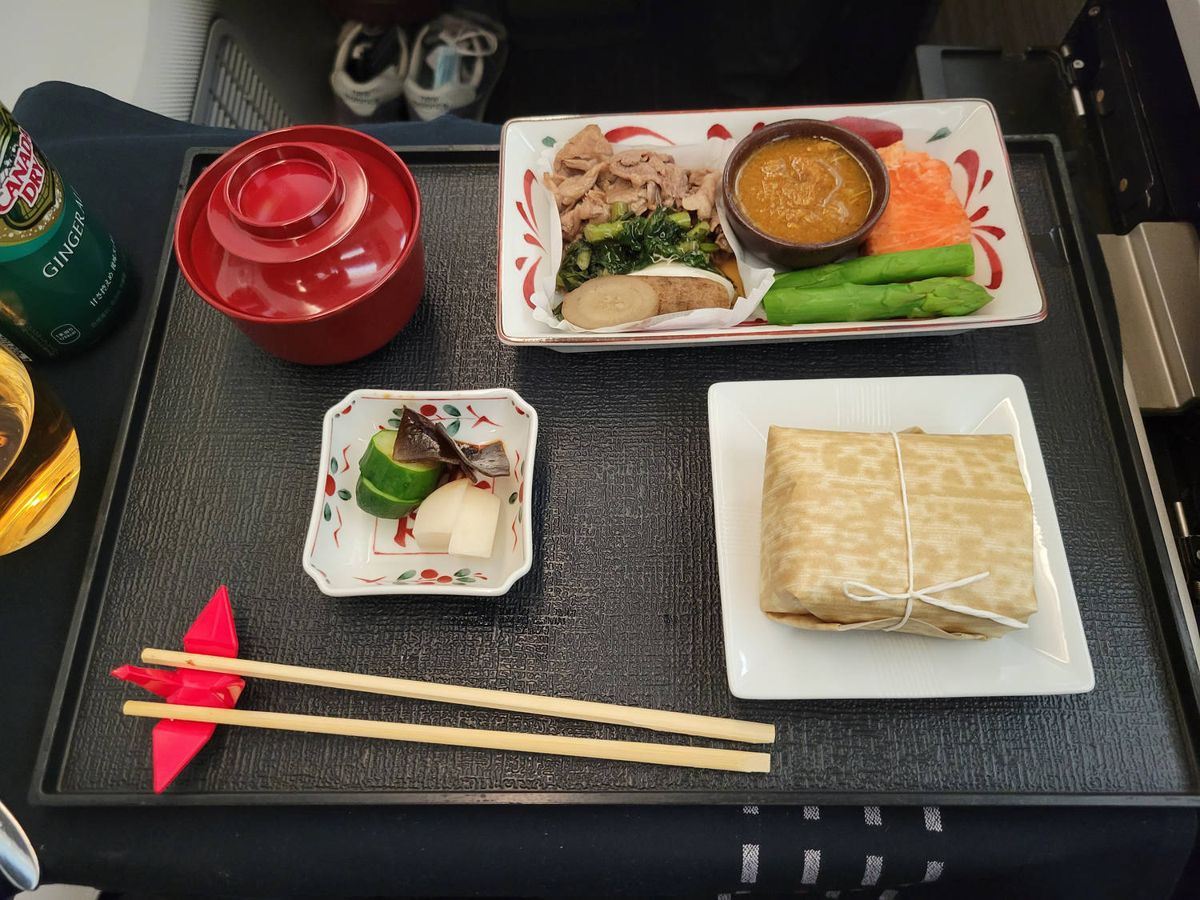 The main tray: rice, miso soup and braised beef